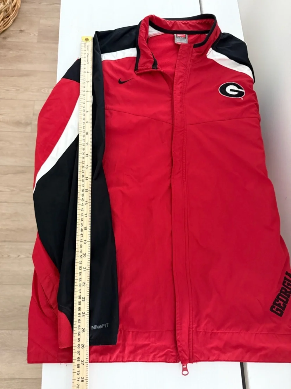 Nike Team Georgia Bulldogs Windbreaker Jacket Red Black Size L UGA Fit Storm